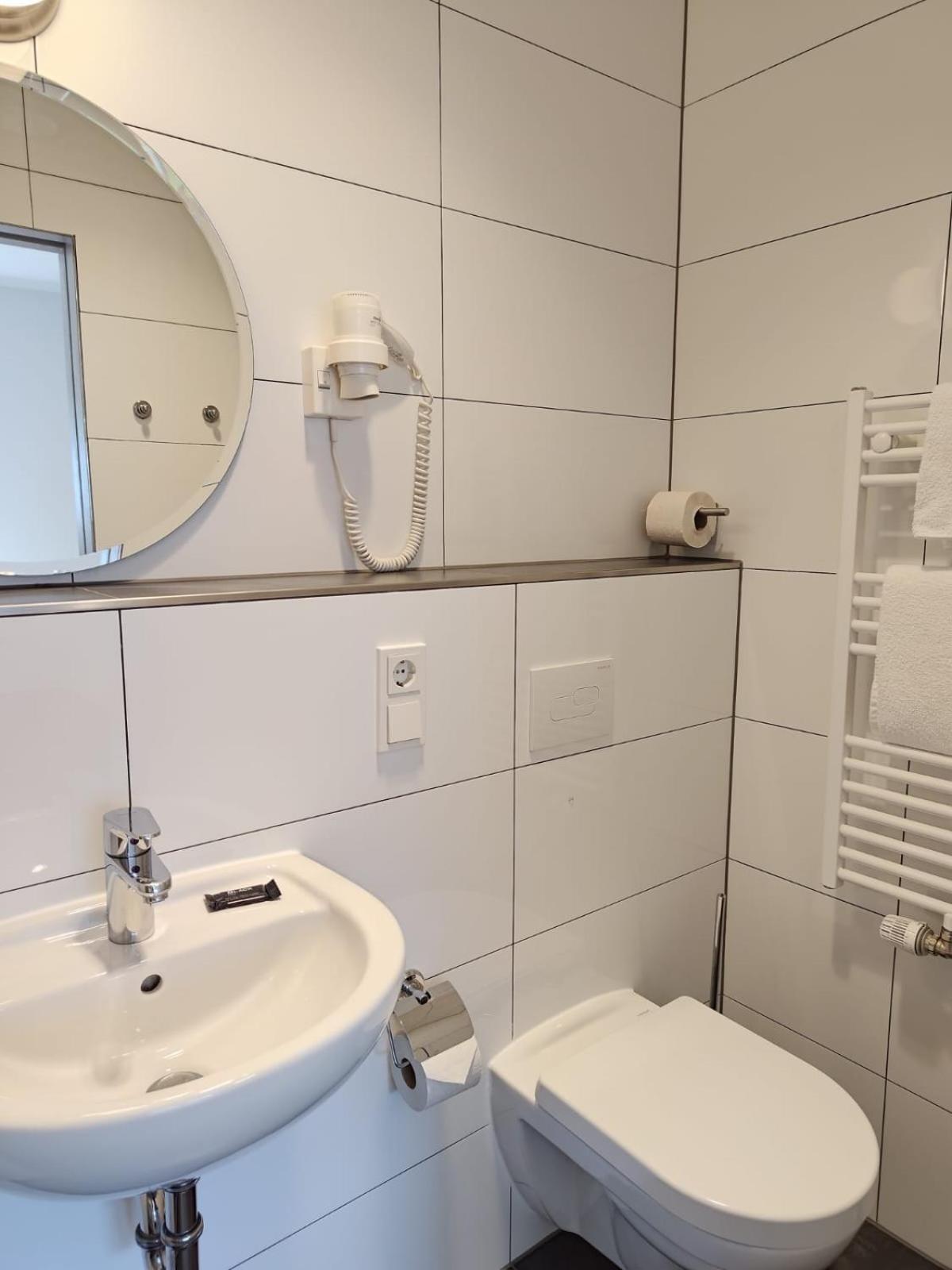 Minsu Hotel Мильгейм-на-Руре Экстерьер фото